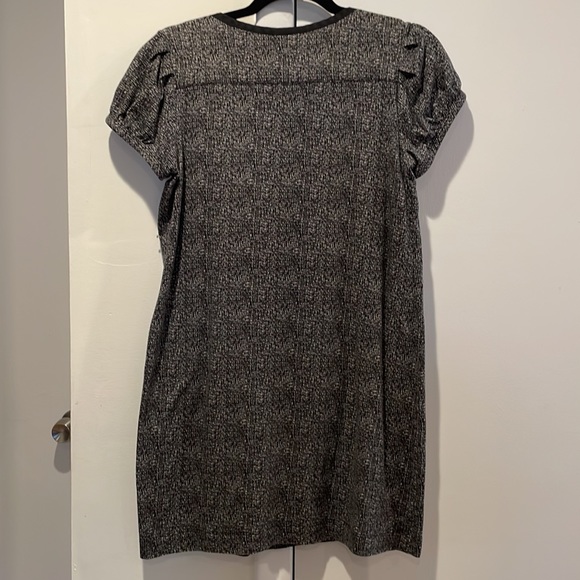 Great condition printed Theory mini dress - Picture 4 of 4